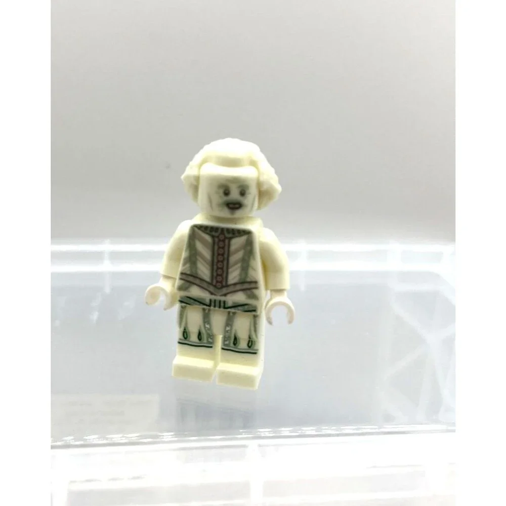 Nearly Headless Nick LEGO Minifigure from 76389 - Chamber Of Secrets Glow Dark